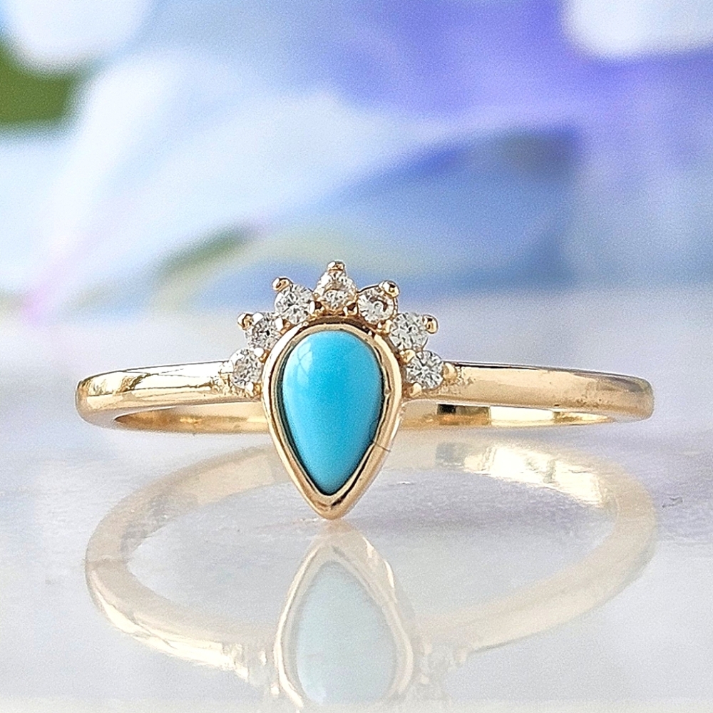 Dainty Gold ring, turquoise oval enamel. 925 Sterling Silver, 10k gold finish
